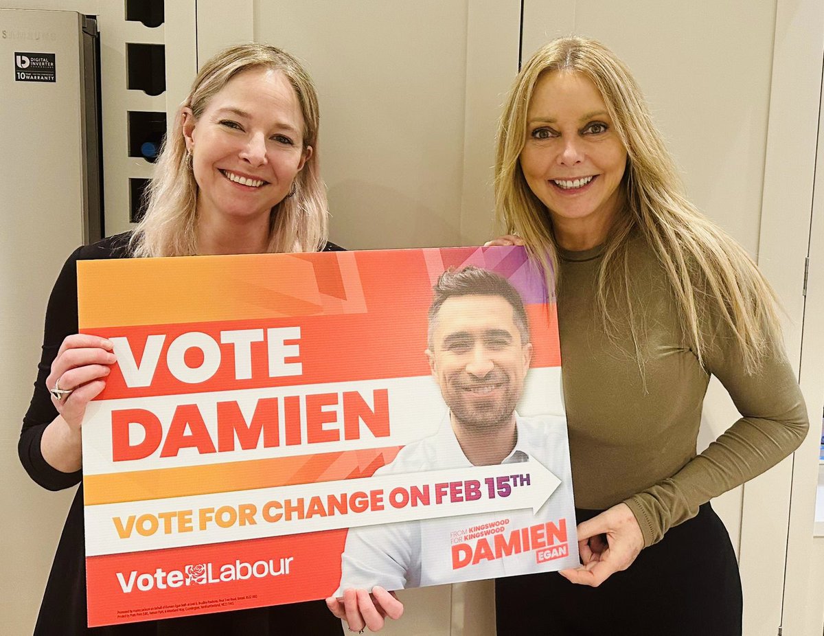 carolvorders's tweet photo. BREAKING
LABOUR WINS KINGSWOOD overturning the majority of 11,220
With a huge 16.4% swing
But add Tory & Reform & they had more votes than Labour!!
Lab. 11,176
Con. 8,675
Ref. 2,578
Green. 1,459
LibDem. 861 https://t.co/pEu08bCylK