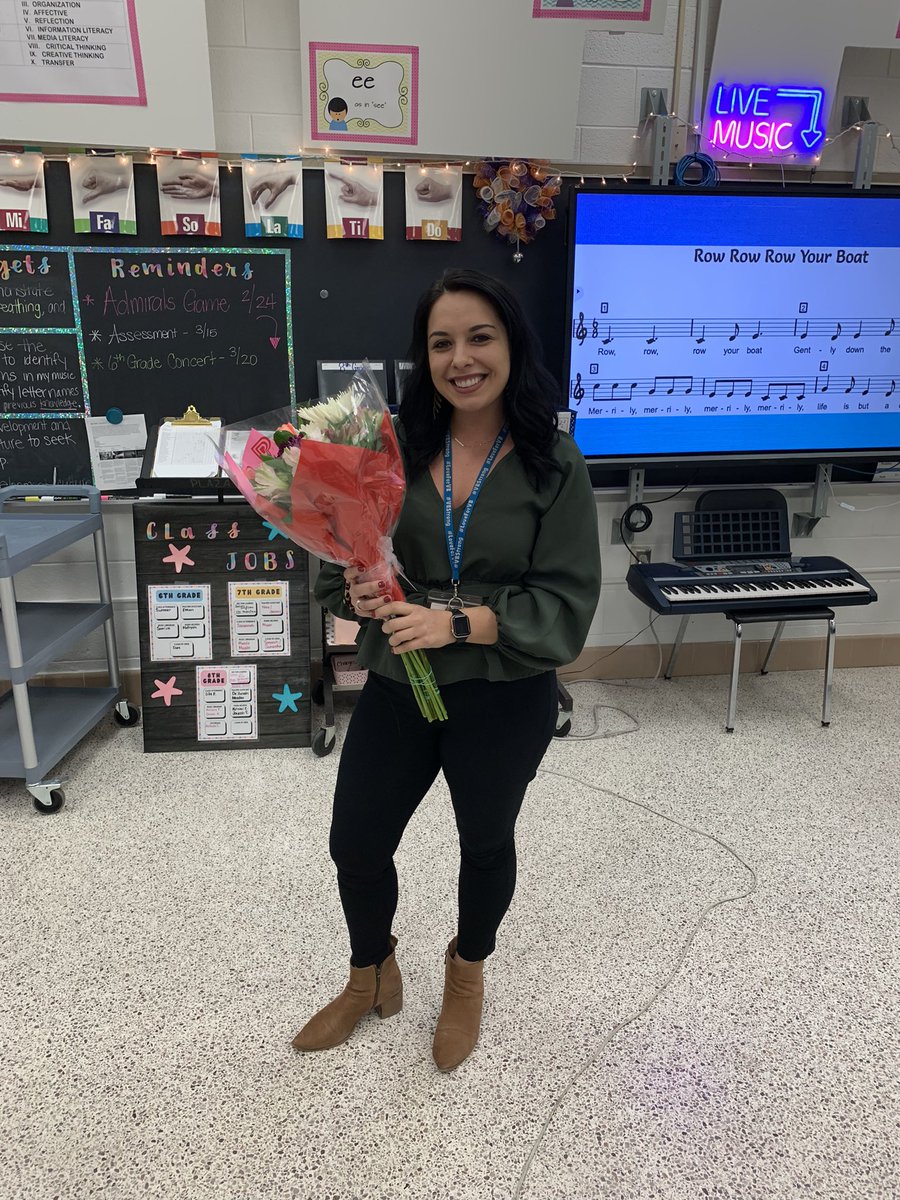 Plaza Middle tweet media