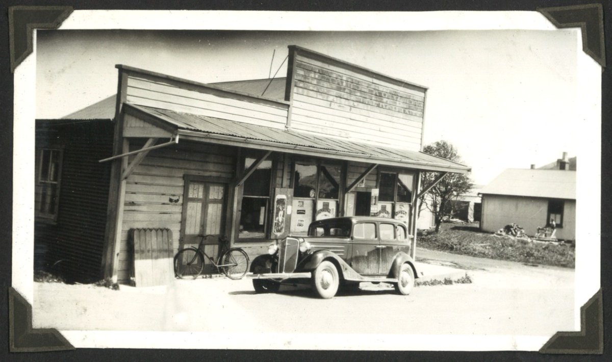 Hocken Collections tweet media