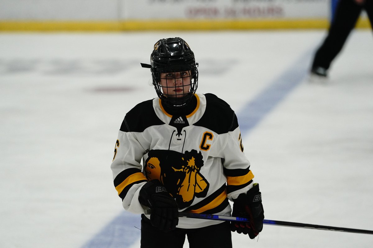 GHS 
Section 8A Final  

Period 2 was a struggle for both teams. Warroad struggled to scored despite a lot of looks in close. Crookston is struggling to get the puck from Warroad's Katy Comstock.

Crookston > Warroad (2-0)  

CROOK: J. Field, T. Field 
SOG: 28-9 (WAR)  

End 2