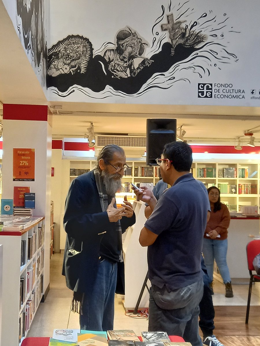 isukzazhil's tweet image. Presentación del libro &quot;Juan Pérez Jolote Biografía de un Tzotzil&quot; Quinta Edición 2023; del etnólogo Ricardo Pozas Arciniega 1a edición 1948, presentado por el Dr. Luis de la Peña Martínez y el hijo del doctor Pozas, Ricardo Pozas Horcasitas... 
@FCEMexico #LibreríaOctavioPaz 📚