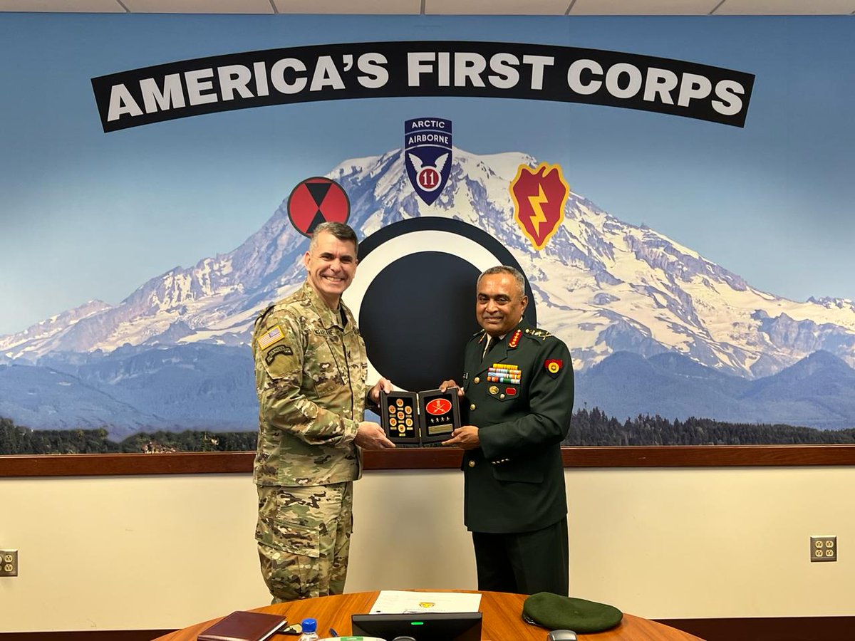 adgpi's tweet photo. General Manoj Pande #COAS during his visit to the #USA, visited Headquarters 1 Corps, @USArmy and was briefed about the Stryker Unit, Multi-Domain Task Force and the Special Forces Group. The visit to the specialist units by the #COAS aims at exploring avenues for more significant training engagements.

#IndianArmy
#IndiaUSFriendship🇮🇳🇺🇸 

@I_Corps