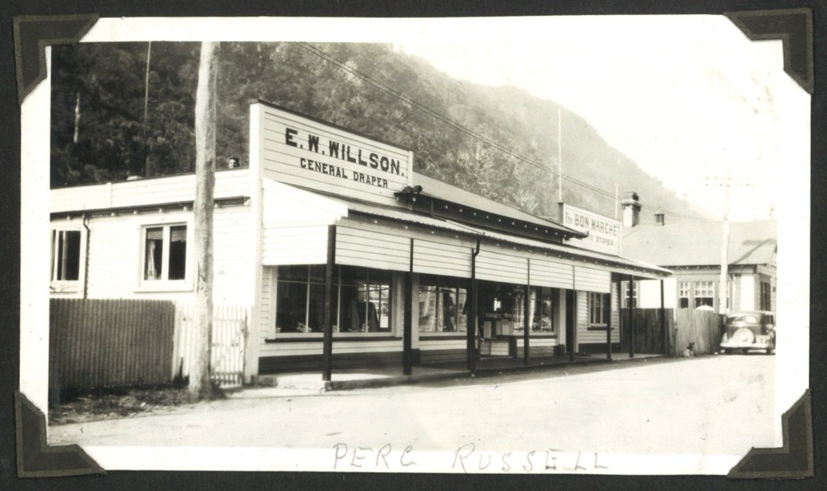 Hocken Collections tweet media