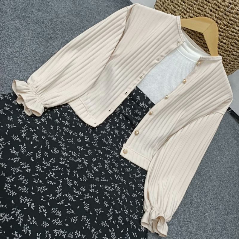 HansyahOny's tweet photo. @OOTDFESS Ini nderr bagus banget deh one set 3 in 1 dah dapat cardi inner ama rok nya dengan harga under 150K super duper worth to buy gak bakal nyesel deh belinya so kalau tertarik dan mau samaan atau cari warna lain sekalian aku spill olshopnya di QRT ya 🙏 https://t.co/lDa5TDnjCb