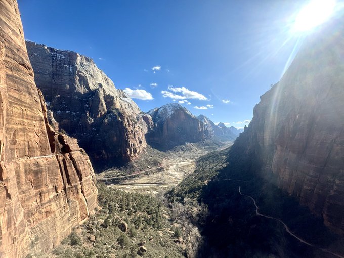I 📍 Zion  How does getting into nature make you feel? https://t.co/yviFWycnQ6<a href="/tag/realloyalfans"class="tags"><span>#realloyalfans</span></a>