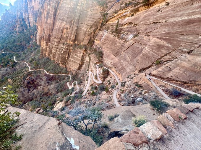 I 📍 Zion  How does getting into nature make you feel? https://t.co/yviFWycnQ6<a href="/tag/realloyalfans"class="tags"><span>#realloyalfans</span></a>