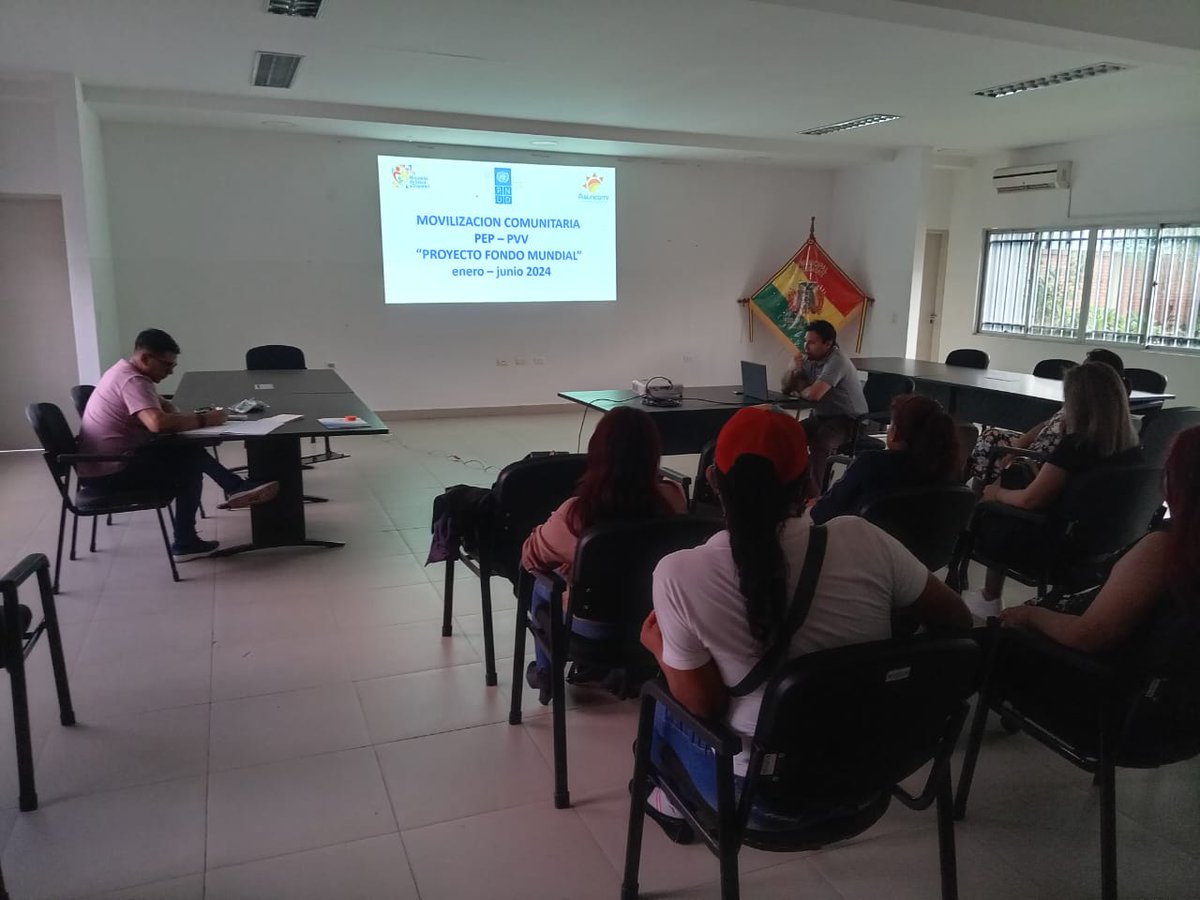 REDBOL_BOLIVIA's tweet photo. Reunión con el Responsable del Programa #VIH de la Red Municipal de Salud Norte en Santa cruz, #REDBOL y Unnuevocamino Asuncami , dando a conocer el Proyecto P. E. P. Y tambien buscar estrategias para la Sostenibilidad del proyecto P. E. P para que sea insertado en el #POA https://t.co/f2vCotAP2V