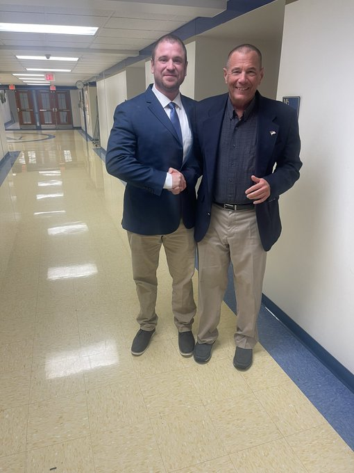 BREAKING NEWS IN THE COUNTRY📰📷 Your new McGuffey HFC Coach Nate Parry and his family.  Could not have hired a better man! @CoachParry_McG