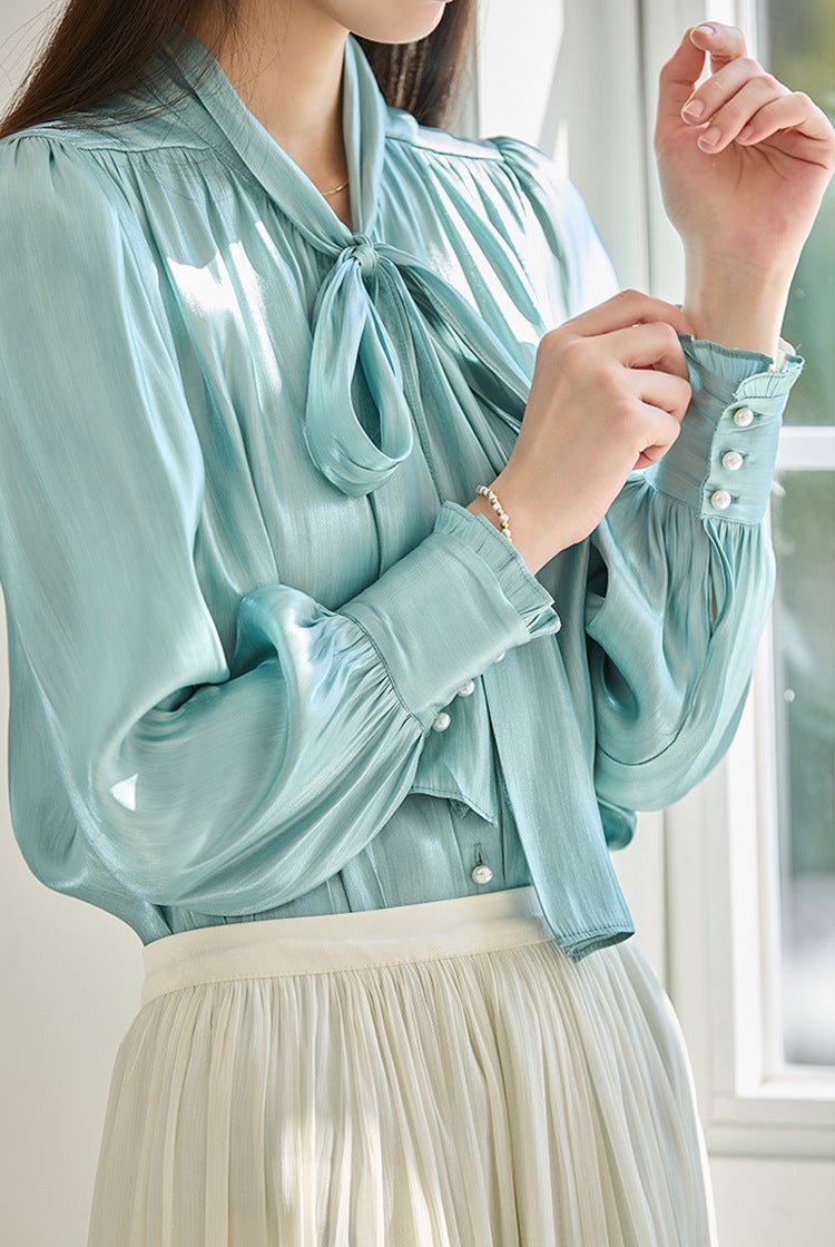 selca_shop's tweet photo. 【new item】

ボウタイサテンブラウス
(ブルー/ホワイト)
¥12,800

上品さと華やかさを兼ね備えたサテンシアーブラウスです。
ホワイトとブラックの2色展開で、どちらもエレガントな雰囲気を醸し出します♡

▼SELCA web store▼

https://t.co/D5KvgqJAFq https://t.co/6qxn2QFuwX