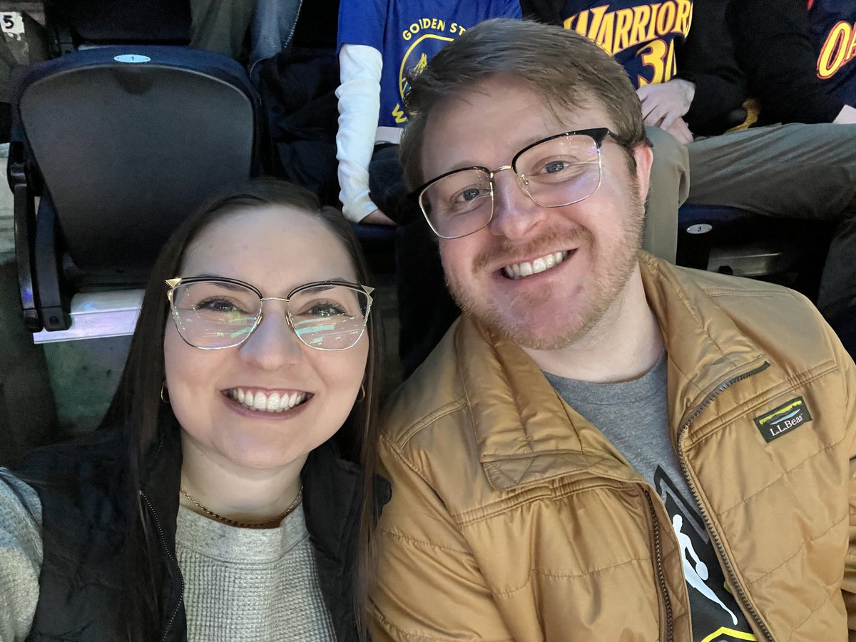 3ve3verett's tweet photo. #TakeNote #SelfieoftheNight https://t.co/Kpr80yLJp2