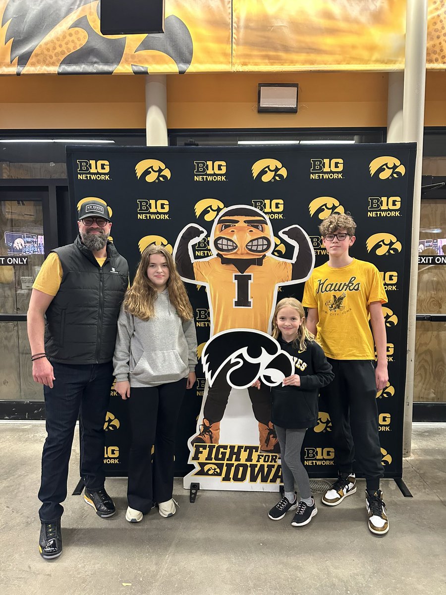 Leighton Smith tweet media