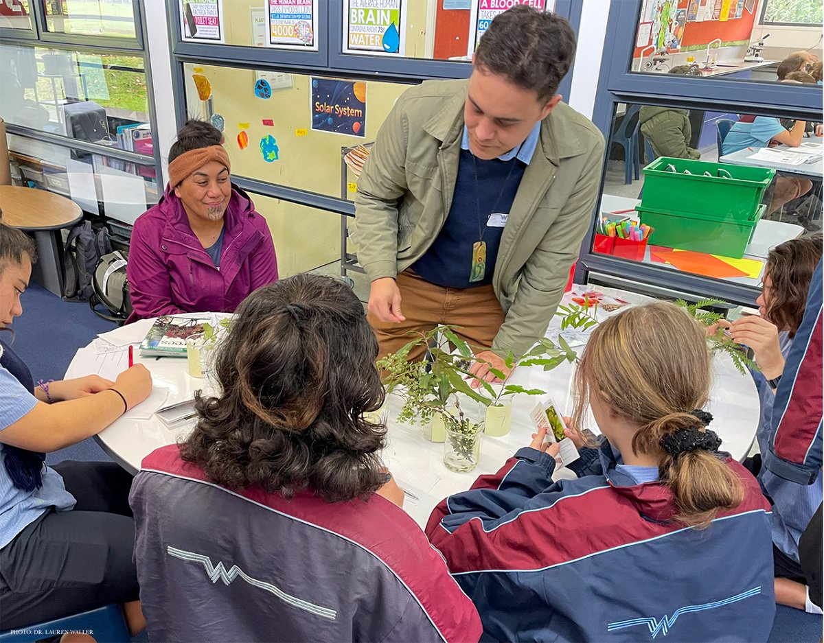 A new #SciencePolicyForum highlights the value of teaching Indigenous knowledge alongside science in the classroom. scim.ag/5T6