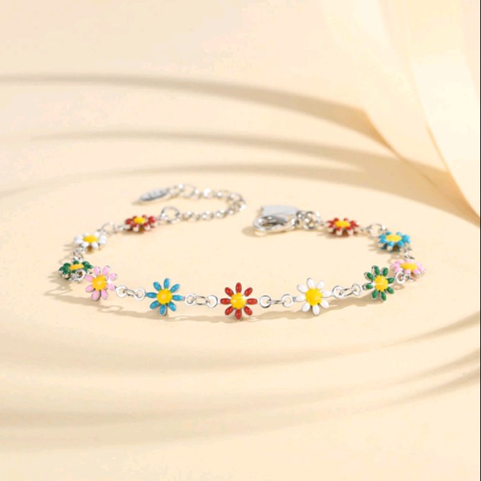 ShopeeSpillCute's tweet photo. Pretty Flower Bracelet 🪷

— a thread https://t.co/WvAnsm3iZ7