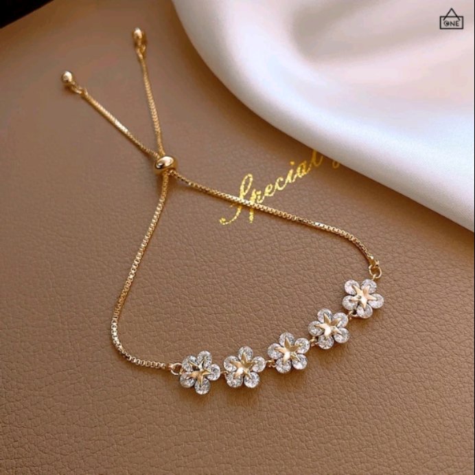 ShopeeSpillCute's tweet photo. Pretty Flower Bracelet 🪷

— a thread https://t.co/WvAnsm3iZ7