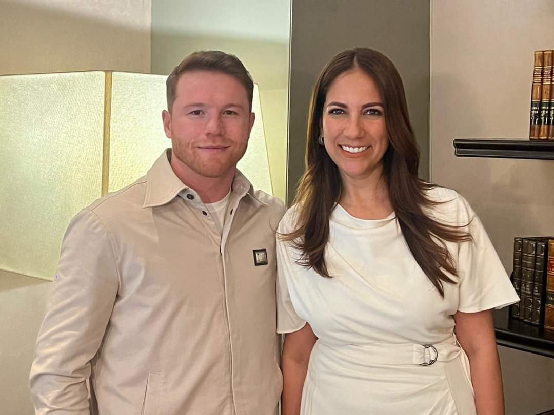 LibiaDennise's tweet photo. Miren nomás quién me está dando unos tips, vamos con todo.  @Canelo🥊😉 https://t.co/kPcnsILFyD