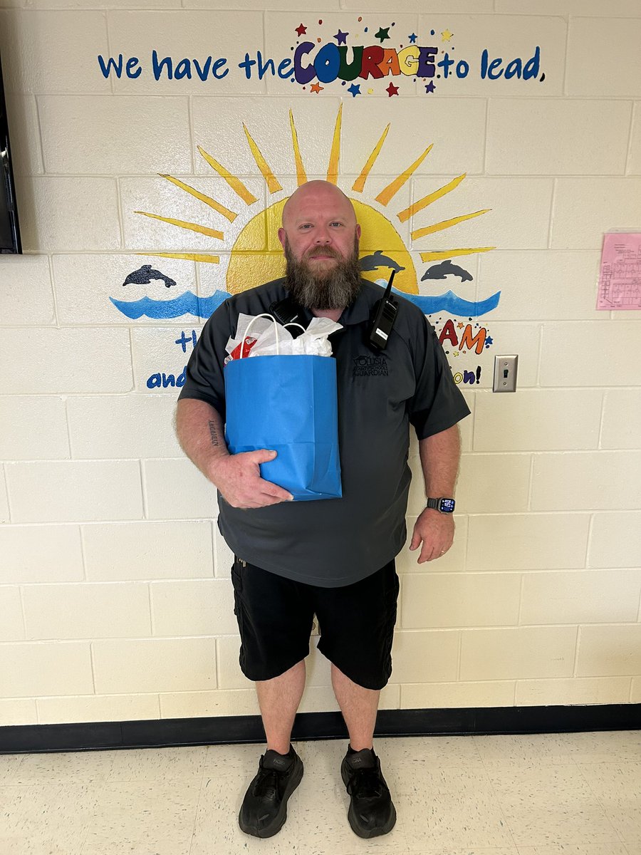 Happy SRD/School Guardian Appreciation Day! We ♥️ Mr. Carl! Thank you for keeping us safe every single day! @littlestars1227 @MrsJMario @CCrkvenac