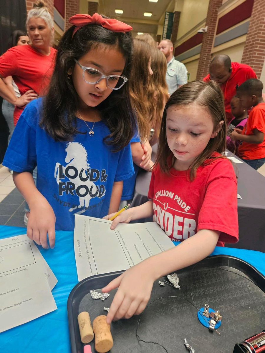 These Snyder students were complimented many times on how well they understood and explained circuits to other students at today's Sci-Tech Festival.  Way to go Stallions! #snydershares