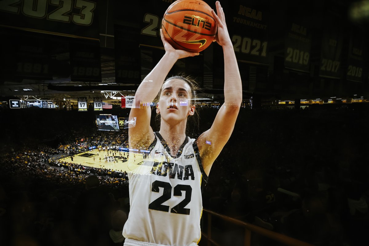 IowaWBB's tweet photo. Breaking records all night long! 

An Iowa single-game record 49 pts for @CaitlinClark22. 

#Hawkeyes https://t.co/aQ3g6vi3v6