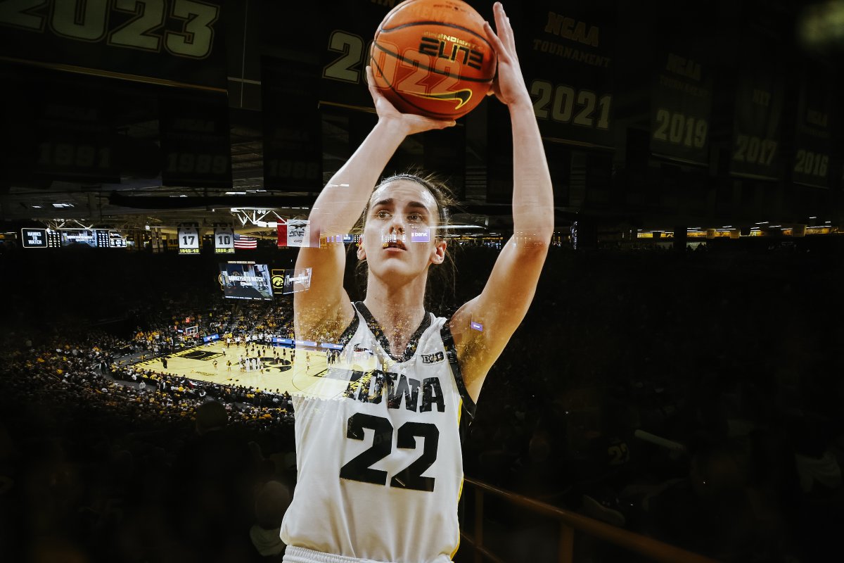 Breaking records all night long! An Iowa single-game record 49 pts for @CaitlinClark22. #Hawkeyes