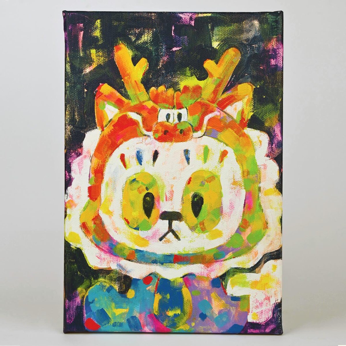 MichaelChuah78's tweet image. Rainbow Dragon
Size: 20x29.5cm
Material: Acrylic paint on canvas
Edition: Edition of 1

@yuureinekosama dons a dragon outfit, adorned in seven vibrant colors. Symbolizing hope, the rainbow hues signify Yuurei Neko Sama’s wish for the Year of the Dragon to inspire hope among all