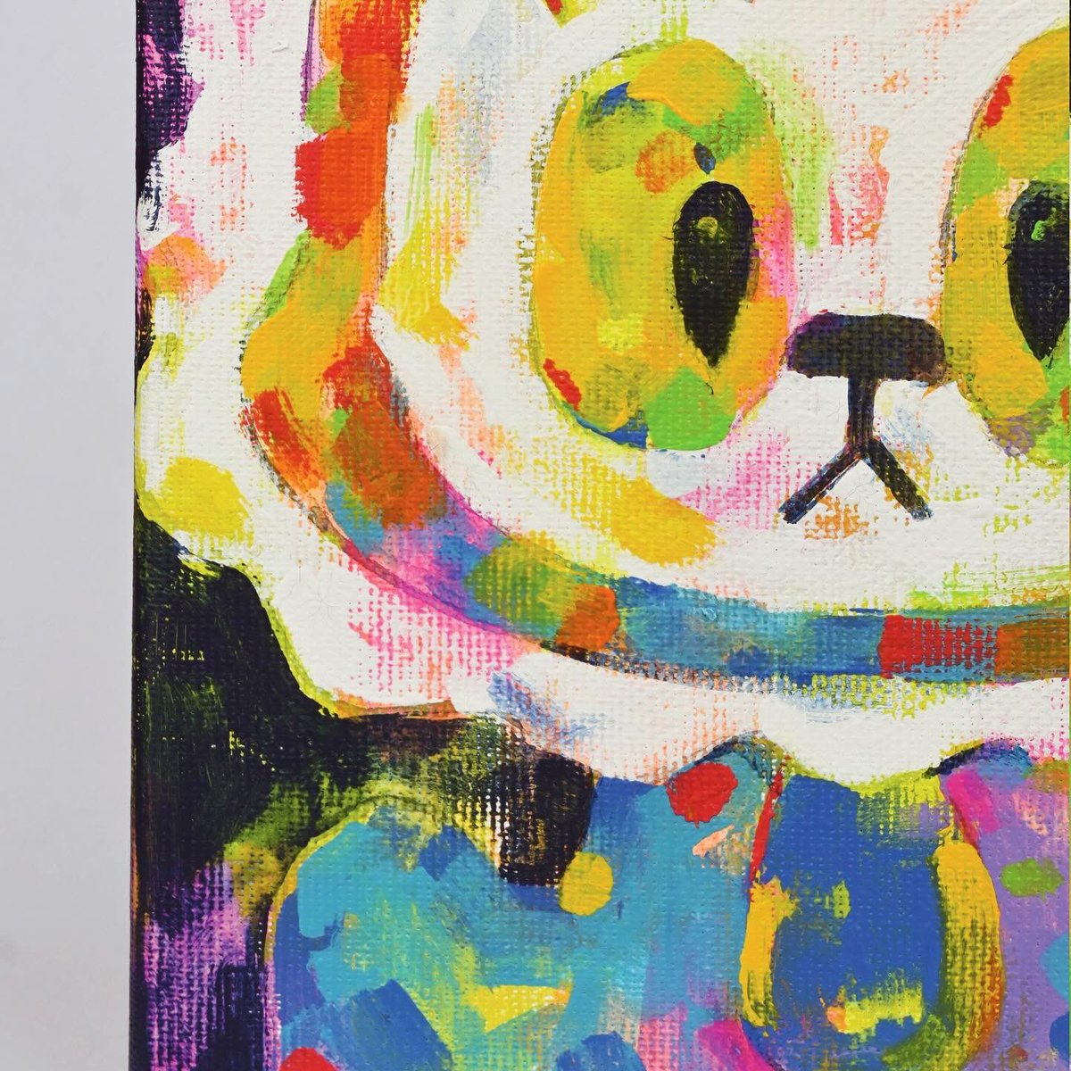 MichaelChuah78's tweet image. Rainbow Dragon
Size: 20x29.5cm
Material: Acrylic paint on canvas
Edition: Edition of 1

@yuureinekosama dons a dragon outfit, adorned in seven vibrant colors. Symbolizing hope, the rainbow hues signify Yuurei Neko Sama’s wish for the Year of the Dragon to inspire hope among all