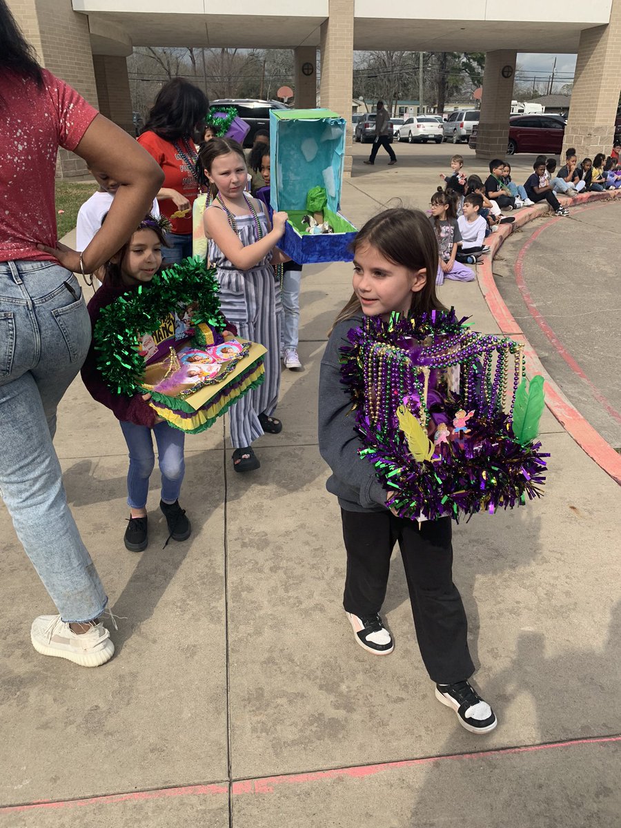 I absolutely love promoting literacy, and that’s exactly what we did today! Our kids outdid themselves representing their favorite books…Mardi Gras style! <a href="/CharlesRDrewES/">Drew Elementary</a> <a href="/C_Tisdom/">Christy Tisdom</a> <a href="/tarabrogers/">Tara Rogers</a> <a href="/CrosbyISD/">Crosby ISD</a>