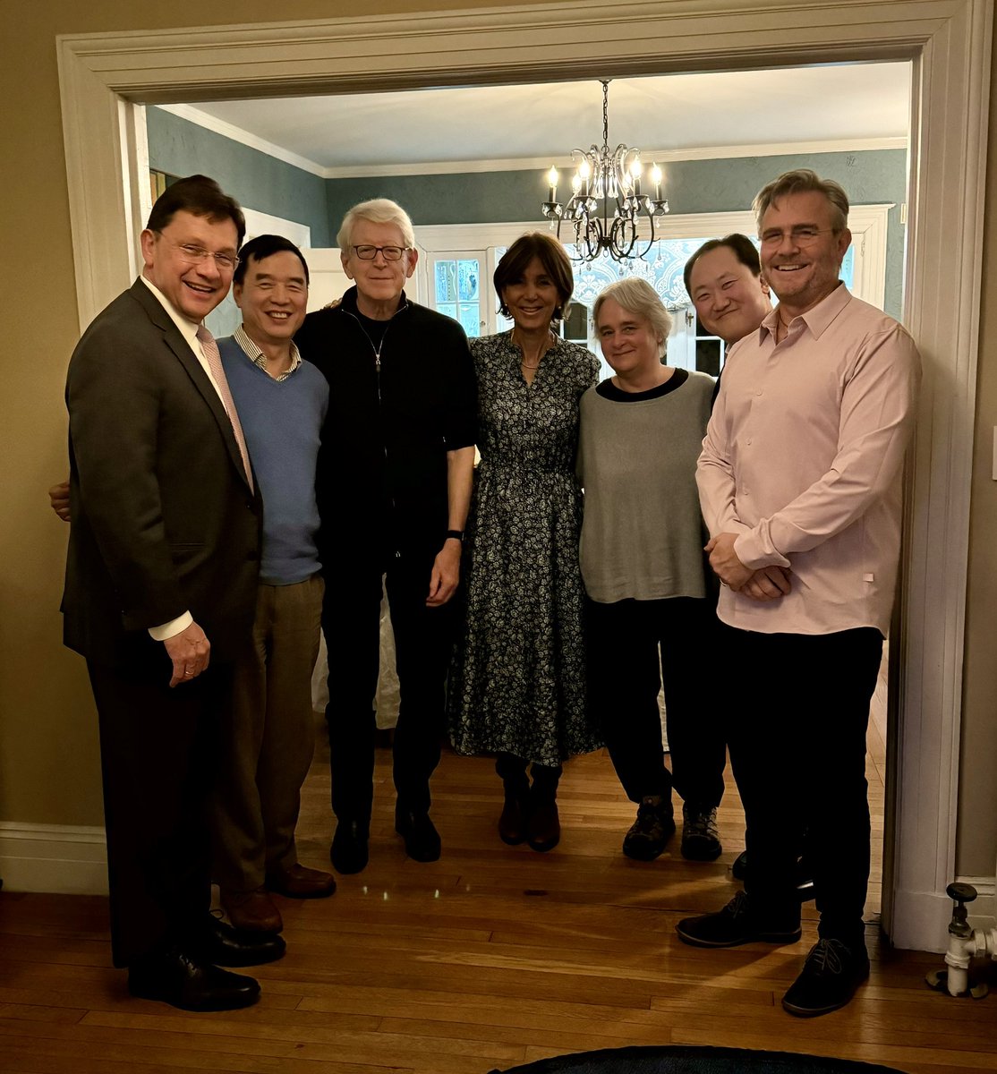 Great dinner with Tom Maniatis tonight. Looking forward to his seminar tomorrow. Was an honor and privilege doing my Postdoc in his lab. Can’t believe it’s been 25 years.