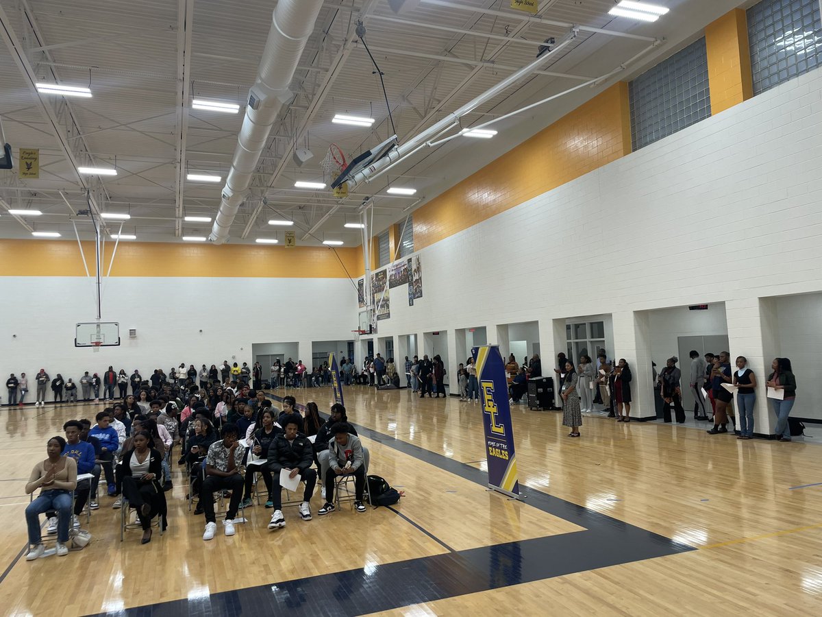 DrKeshaJones1's tweet photo. This is what it looks like when you have over 700 students to recognize at an Academic Awards Ceremony! Standing room only is a good problem to have @ELHS_HCS! It’s definitely time to move this event to the Main Gym💛💙! Congratulations, Eagles! Keep SOARING! https://t.co/MbY0xAYolT