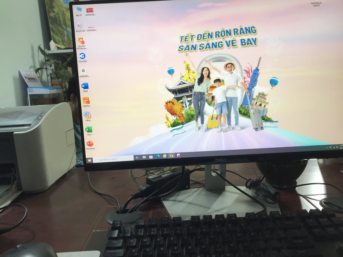 PHAMHOA98BG's tweet photo. Hết Tết ruig cày kiếm tiền thui https://t.co/b1eQQDWEAd