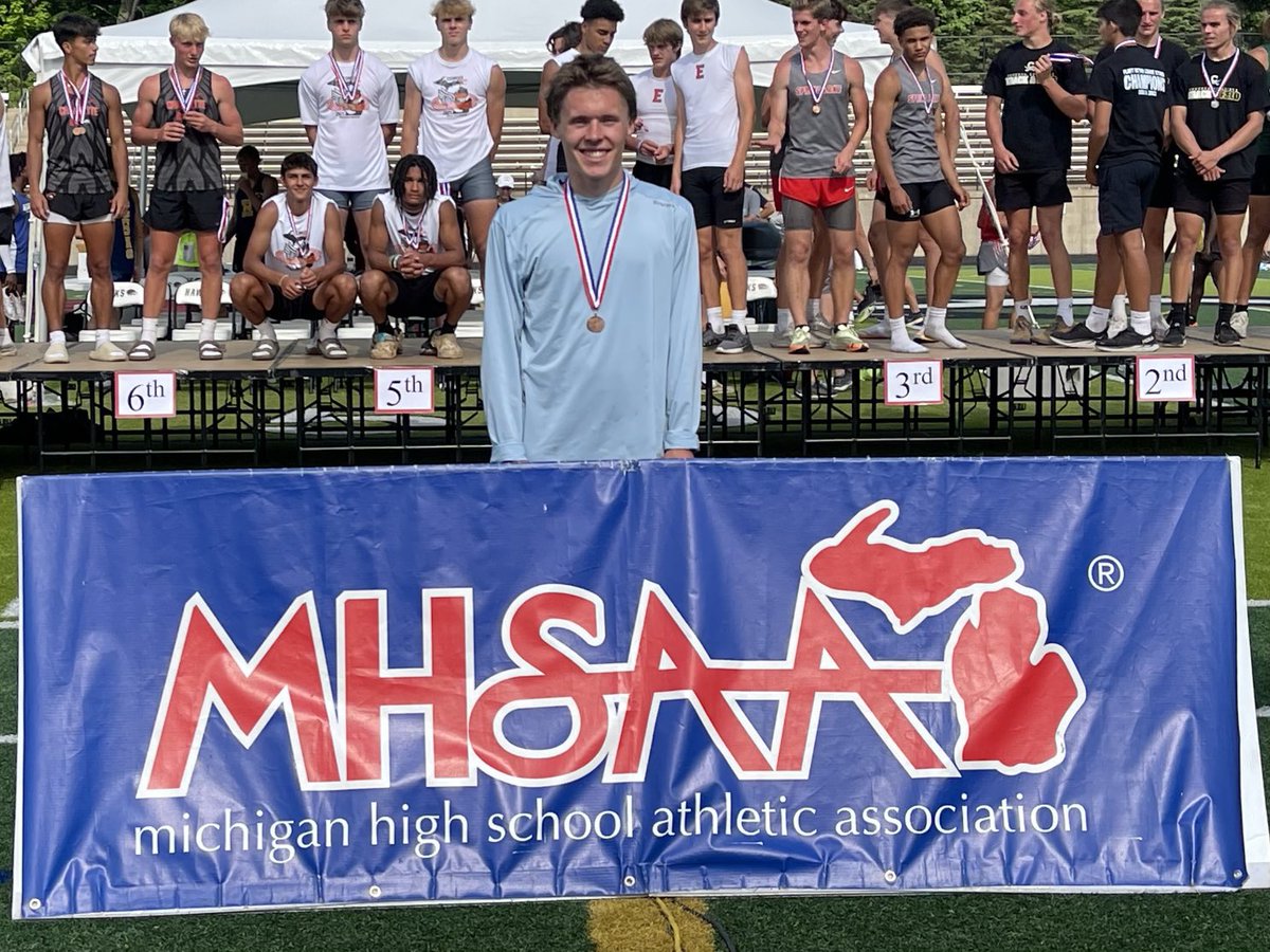 CoachTFrancis's tweet photo. Congratulations Jake Eagling who has committed to Grand Valley State University!  All state 800, State Champ and State record holder 4x800. Proud of you Jake-Jake! Go do big things! https://t.co/mfrOzhEr11