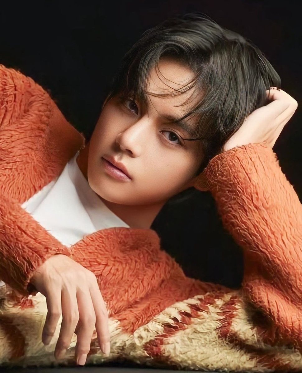 MOST POPULAR IDOL KIM TAEHYUNG 

BTS V, No. 1 in Japan's popular vote for 150 weeks in a row, 'Big Record’ shining on the reputation of ‘Taetaeland’.

According to Japanese Google Trends, #V is the most searched K-pop idol in Japan as of 2024, proving his unrivaled popularity.