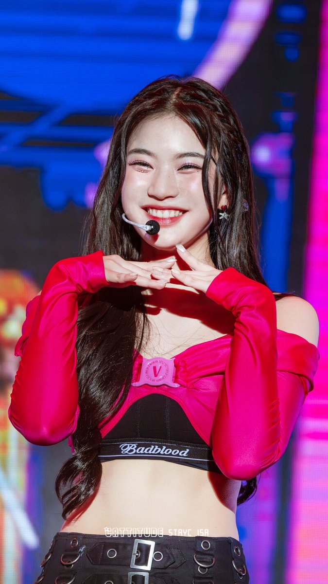 kaijiezips's tweet image. w-where did her eyes go?! 👀

an #Isa thread 🧵