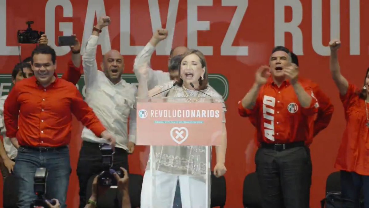 rigofuentes's tweet photo. La fuerza y el ❤️ del buen priismo está con @XochitlGalvez, nuestra candidata a Presidenta de la República.

Ella cuenta con nosotr@s, el mejor ejército político que ha conocido 🇲🇽, al frente del que se encuentra el compañero @alitomorenoc, #SinTregua y #SinCuartel por el triunfo.

@caroviggiano @rubenmoreiravdz @RolandoZapataB @PabloAnguloB @yanez_arturo @JoseLuisGarza8a