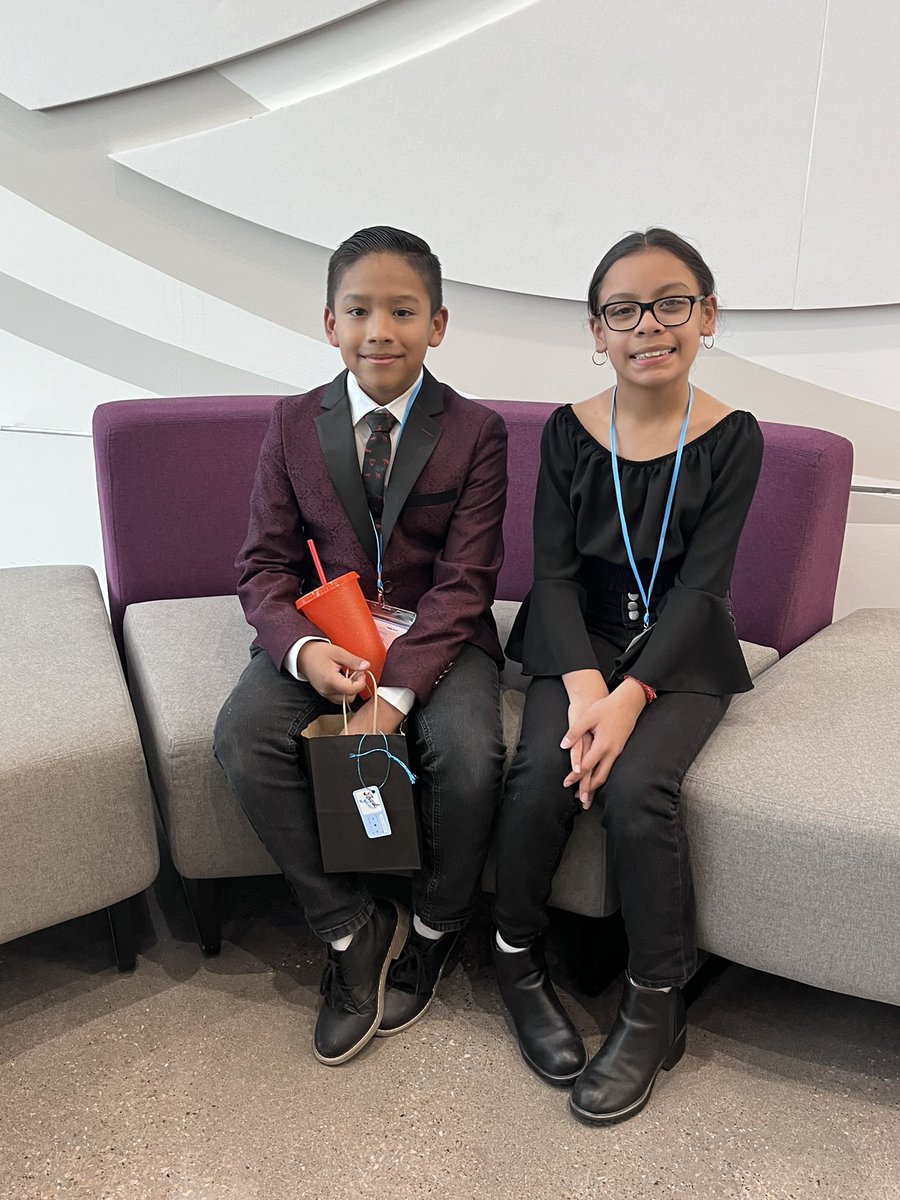 Ms_Garza08's tweet photo. Huge congratulations to Jeremy and Destiny for receiving 2nd place at this years Annual Technology Showcase! 🎉🎉@RobertRRojas_ES @EAragon_TECH #AppChallenge #TeamSISD https://t.co/j8ZdP953VT