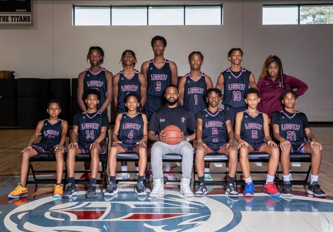 LSSSTitans's tweet image. 🏀 Varsity White and MS Premier @MbbTitans teams will travel 🚐 to San Marcos, this weekend for TCSAAL State Basketball Tournament!! 

Safe travels and best of luck guys! 
#TitanUp 🏀🔥🏀 #WinState🏆