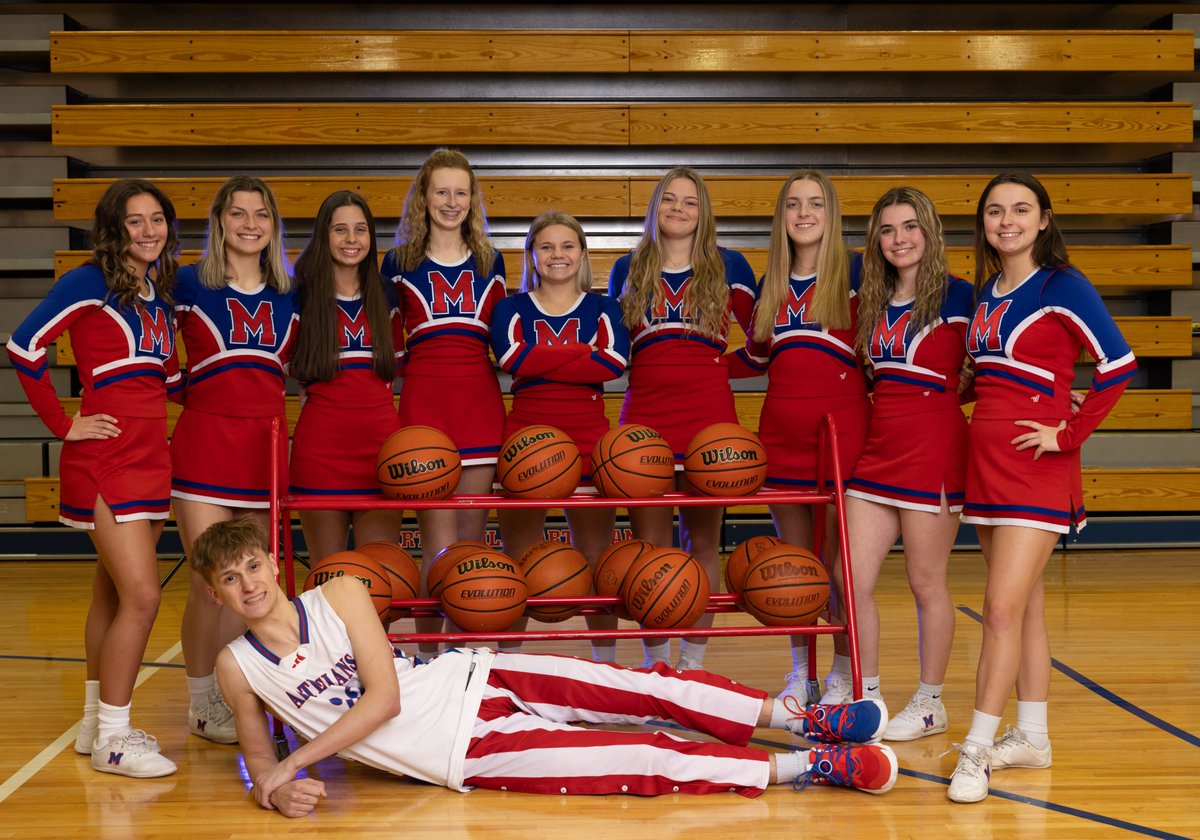 🟥🟦Continuing with our Senior Cheer and Boys Basketball celebration 🟥🟦 🗑️🏀📣 @ArtesianCheer @BellCatMHS @ericbowlen @ArtesianNation @AwesomeArties (pc @Connieetter )