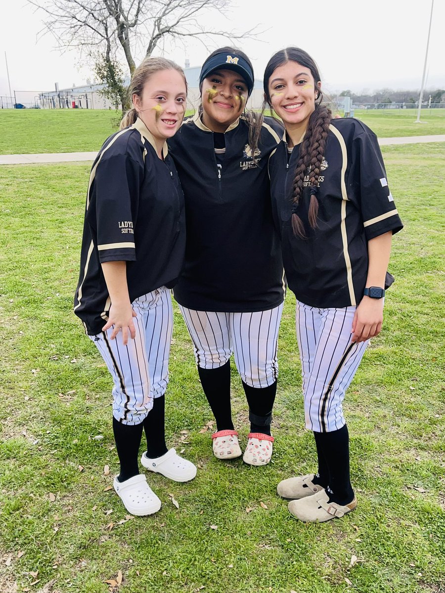JaylinGerhardt's tweet photo. High school softball is going great! Can’t wait for our next game on Saturday!!! 
@McgregorISD_  @LadydogsMcG https://t.co/ugDvr7dCgA