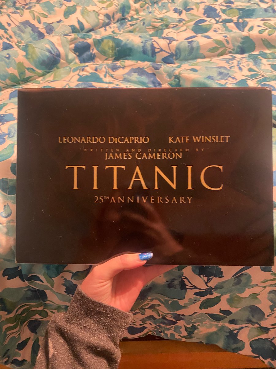 my email was featured in this podcast, go listen to it!! thank you for the shoutout! 💓💓 also i got the collector’s edition for my birthday a few weeks ago :)