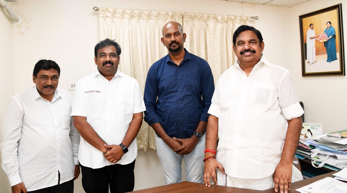 Nelsondas_G's tweet photo. கொத்தடிமையா போறது கூட ஓகே, ஆனா ஒரு கொத்தடிமைக்கே கொத்தடிமையா போறது தான் வியப்பு 😤 https://t.co/ALOpRLtRJY