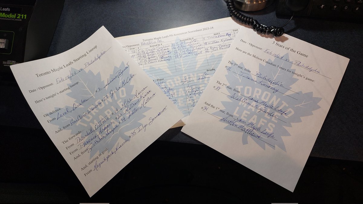 Mike Ross 🎤🥅🏒 #LeafsForever tweet media