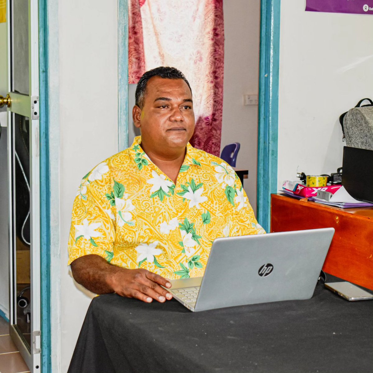ActionTuvalu's tweet photo. Our executive director, Richard Gokrun, had a captivating interview with CTGN Greg Navarro They discussed the impact of climate change towards communities and the  people of Tuvalu, they also talked about Tucan's efforts, and shared inspiring stories. #ClimateChange #Tucan #CTGN https://t.co/XVQag57u0g