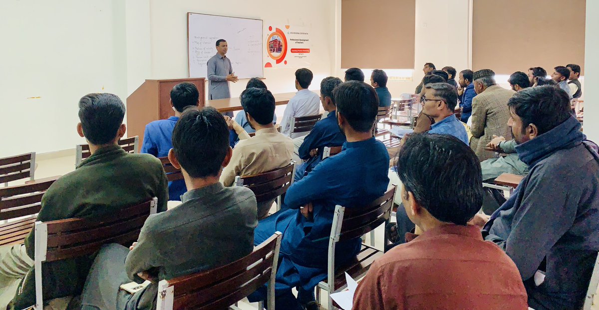 aiou_mithi's tweet photo. Face-to-face workshop at AIOU Rc Mithi 
@malik_tauqir 
@aiou_drs https://t.co/ePoVi1jNW5