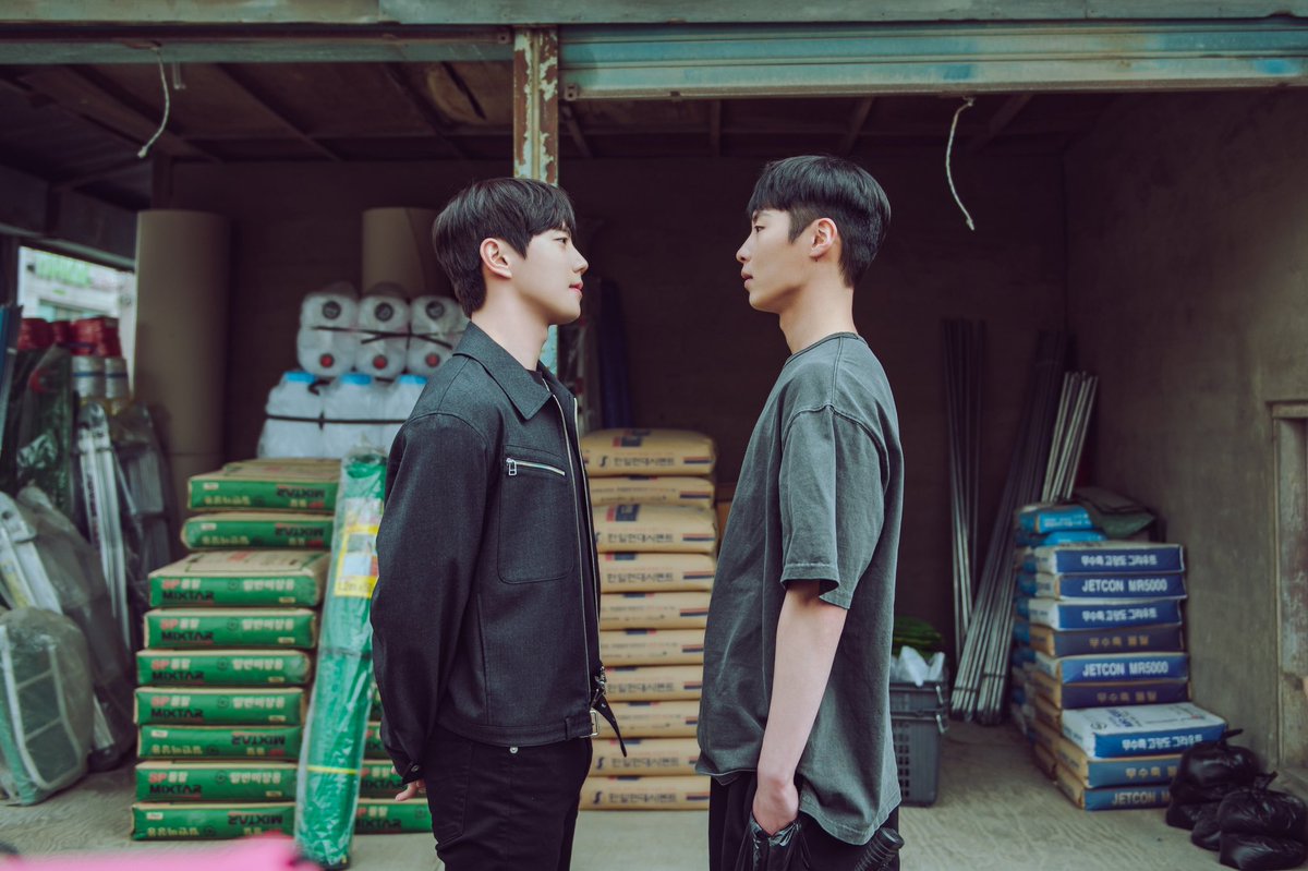 kdramadaisy's tweet photo. #TheImpossibleHeir releases new still cuts of #LeeJaeWook and #LeeJunYoung https://t.co/sWGugbMQhr