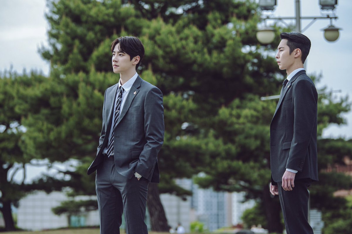 kdramadaisy's tweet photo. #TheImpossibleHeir releases new still cuts of #LeeJaeWook and #LeeJunYoung https://t.co/sWGugbMQhr