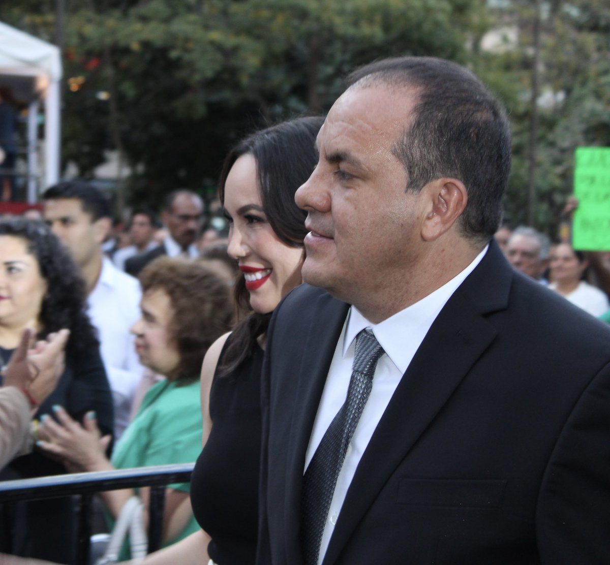 ConsejeriaJM's tweet photo. Esta tarde nuestra titular, Dulce Marlene Reynoso Santibánez, acompañó al Gobernador, Cuauhtémoc Blanco Bravo, en la presentación del 5to Informe de Gobierno en Plaza de Armas 'General Emiliano Zapata'. https://t.co/Cxr9HRM0k7