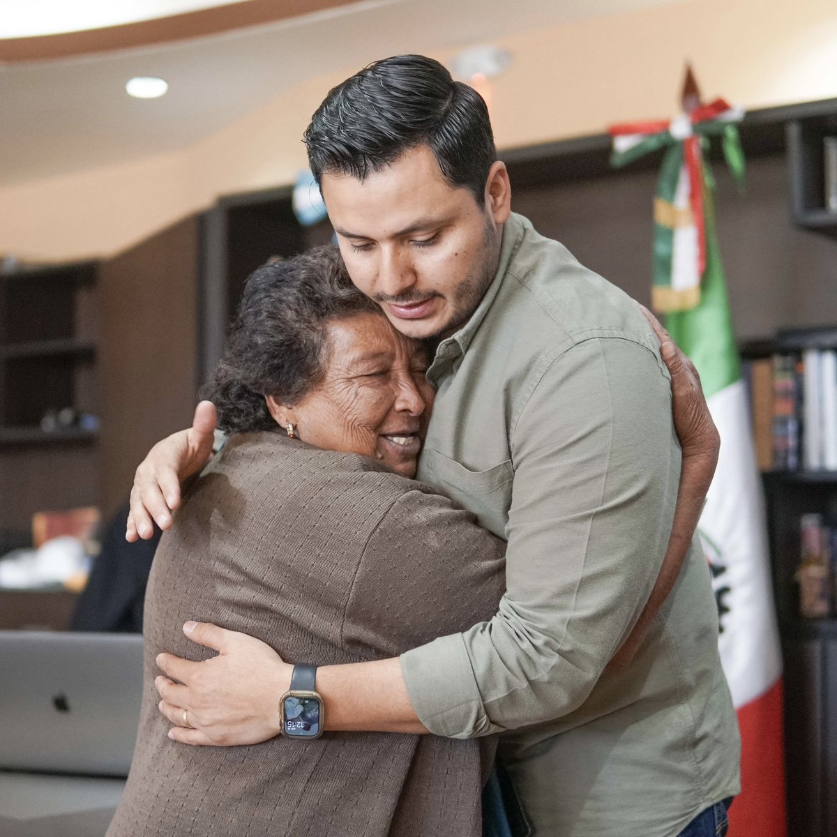 DanielRustrian's tweet image. 🟢🤝💬 ¡Iniciamos con las #AudienciasMunicipales! Cada vecino ha sido escuchado y atendido. Se terminaron las madrugadas y preferencias para hablar con el alcalde. Aquí estamos para servirles.