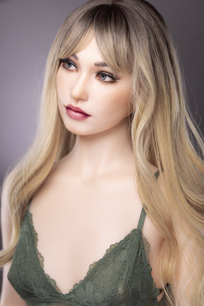 synthdreamers's tweet photo. [Sakira] Bras and panties, panties and bras, gotta sort them all all all. Who in the world thought buying this was a good idea?! Oh look, here are a couple of Juliette's wigs. Definitely have to get rid of those! 🥳
[Juliette] Put those back!

#wigcollection https://t.co/cjiJjuVBV8