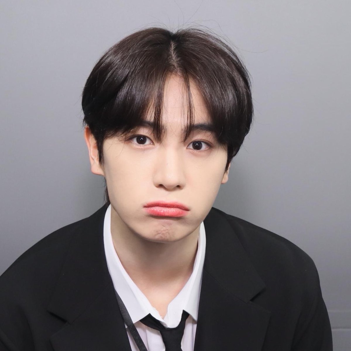 코이 tweet media