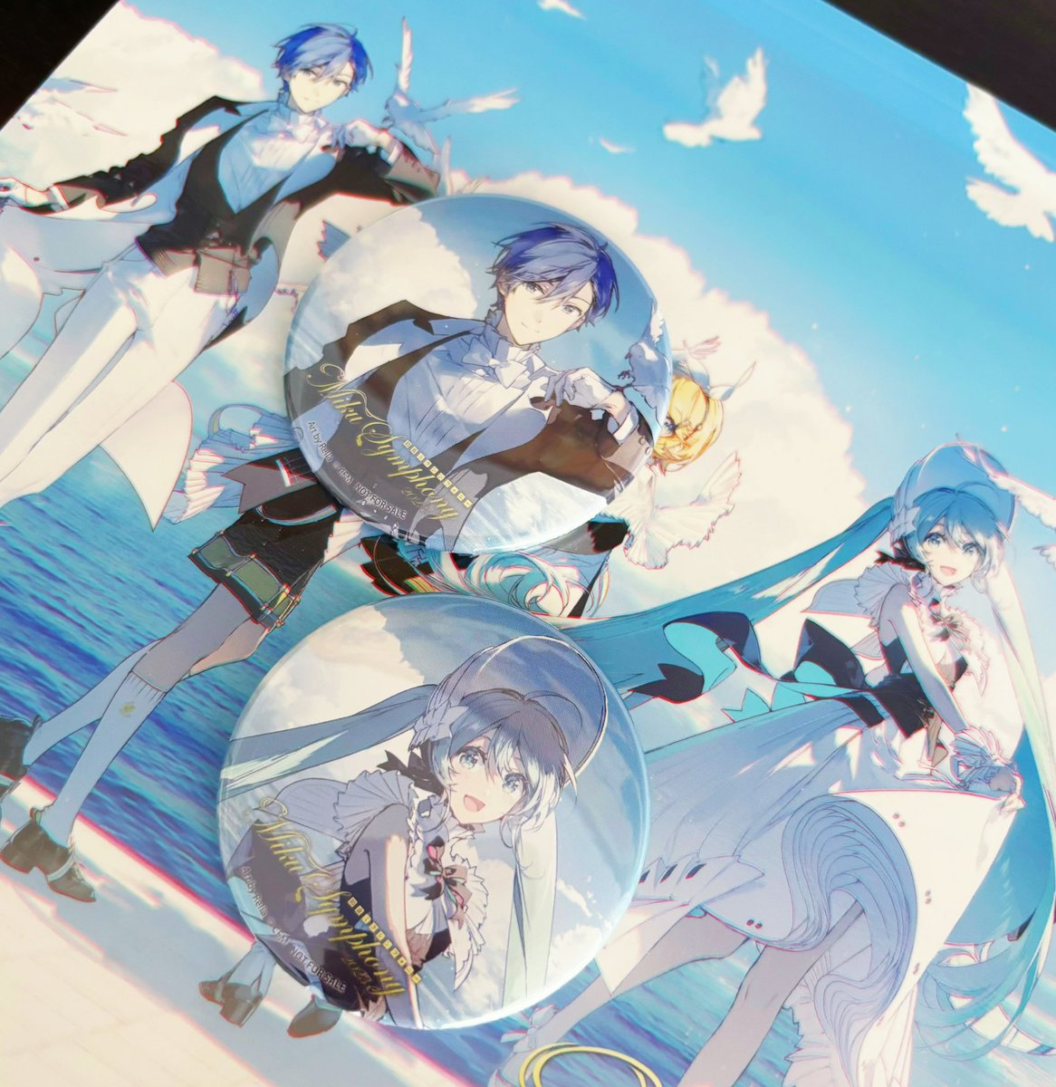 hatsune miku ,kagamine rin ,kaito (vocaloid) twintails 2boys dress blue hair multiple boys sky white bird  illustration images