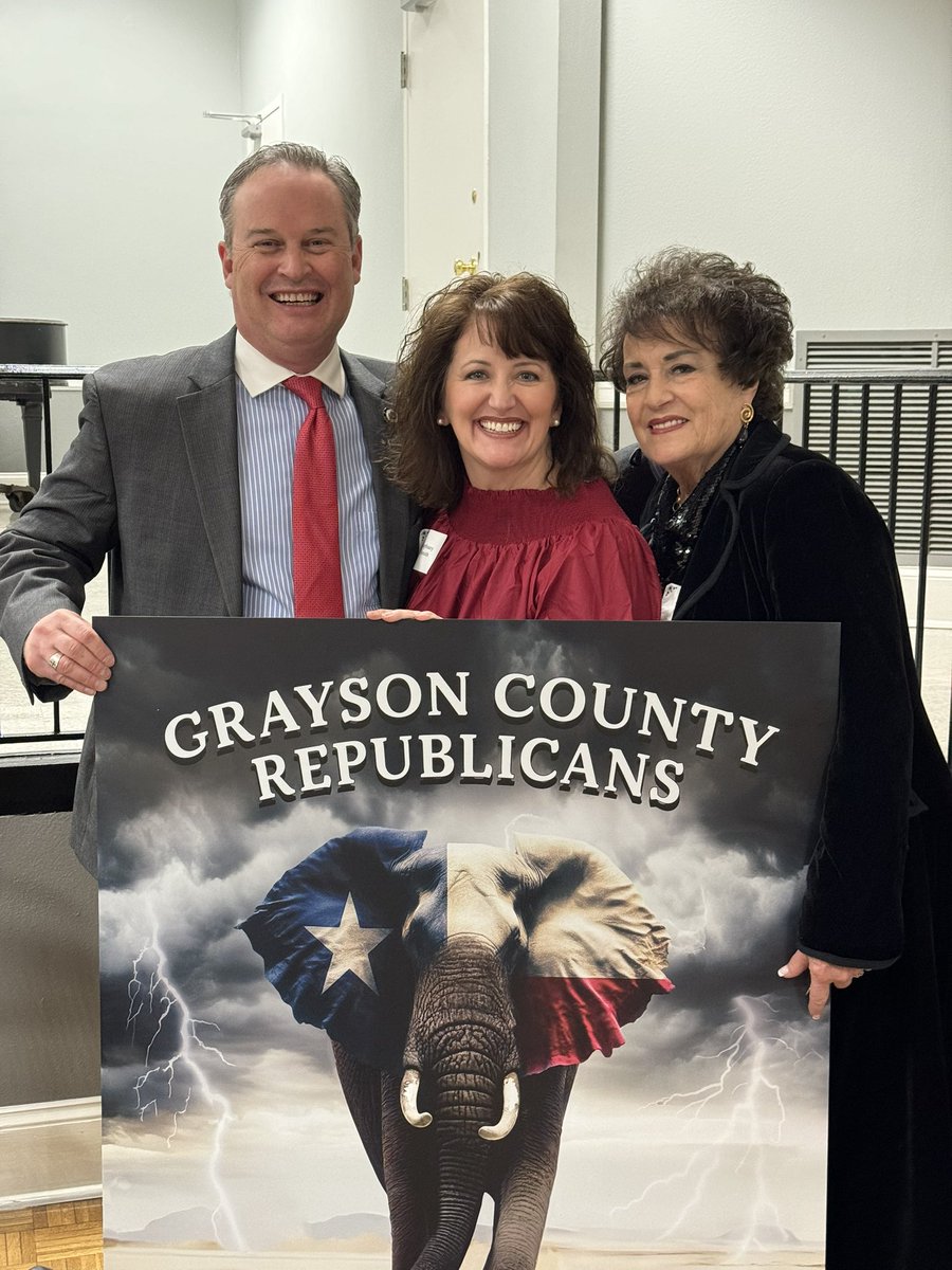 Reggie4Tx's tweet photo. Huge turnout tonight for the Lincoln Reagan Dinner in Sherman! Many thanks to the Grayson County Republican Party for putting on such a great event!
#txlege
#politicsislocal https://t.co/jYOiUvPrX0